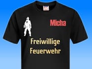 Freiwillige-Feuerwehr-mit-Name-Shirt